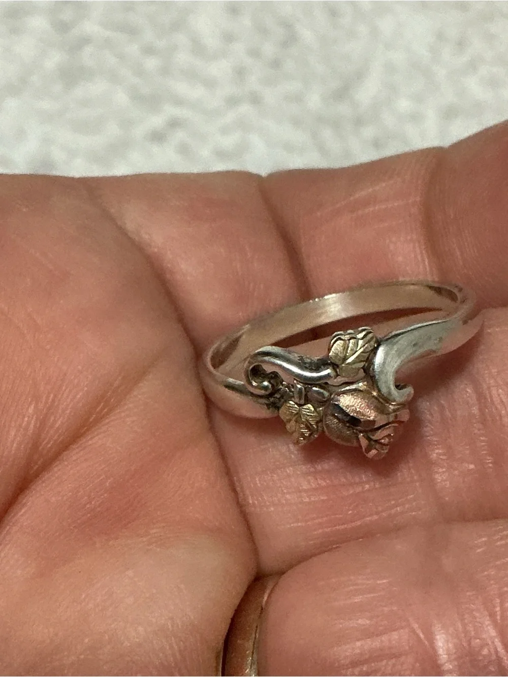 BLACK HILLS GOLD Sterling 12K Rose Ring 8.5